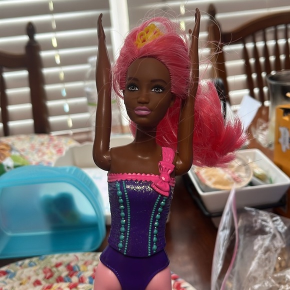 Set of 4 Barbies, in great condition - Picture 5 of 5